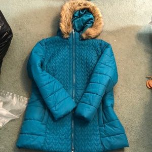 Womens puffer style coat